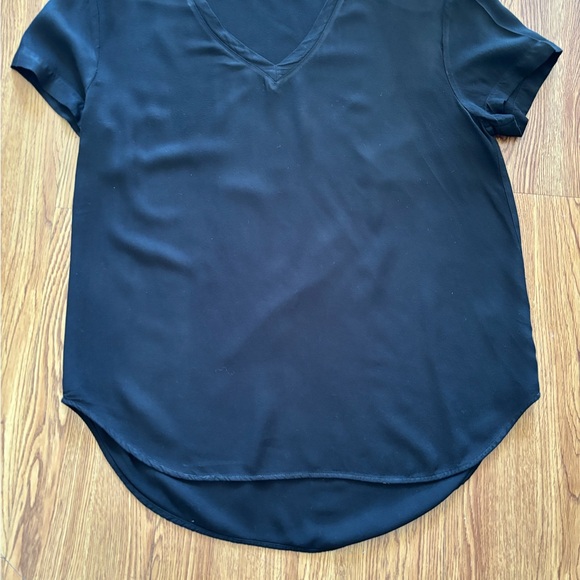 Cloth & Stone v-neck shirt - Picture 9 of 9
